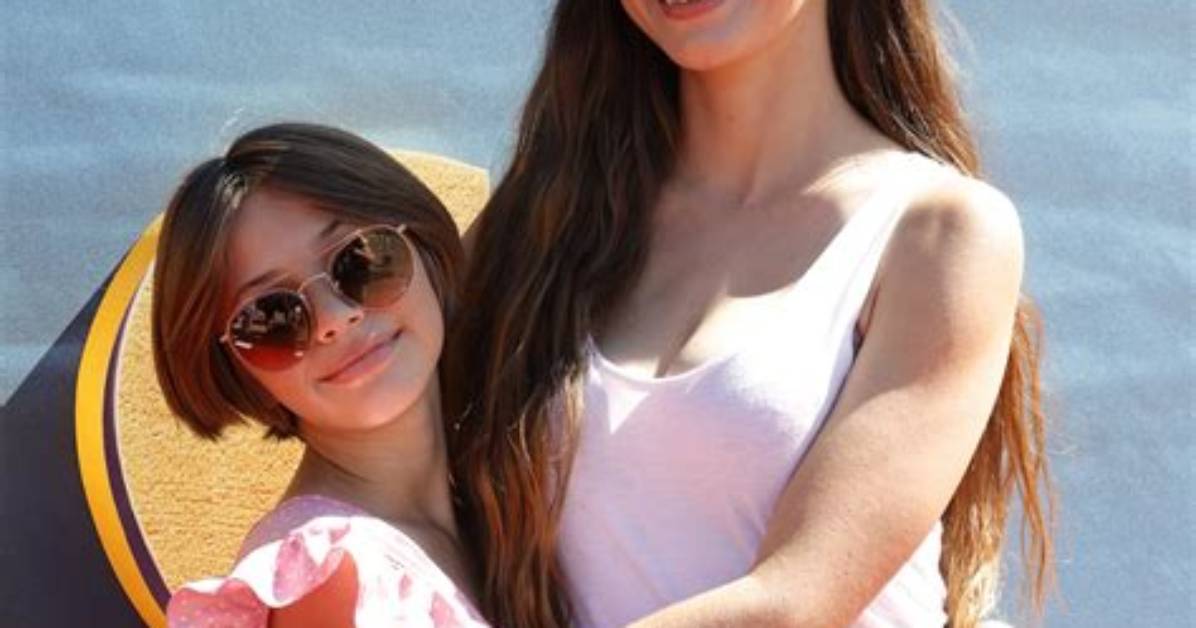 Alexis Knapp and Kailani Kai Rare Photos and Inside Ryan Phillippe S Blended