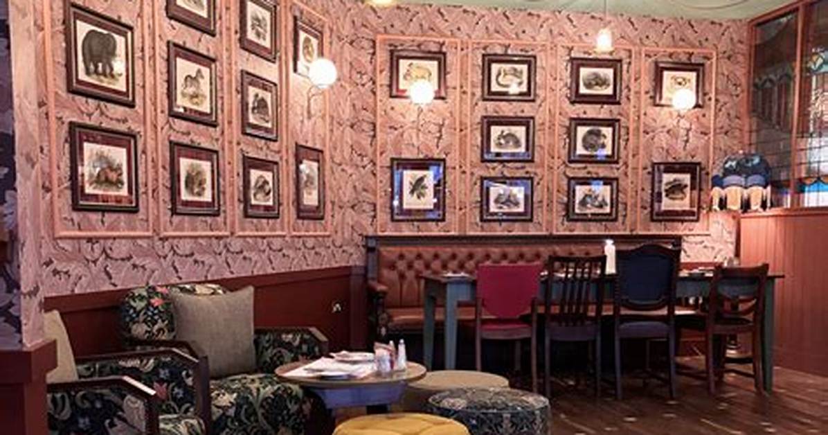 Brooklyn S Hidden Waterside Lounge Scene Inside the Coastal Hotspots Everyone Is