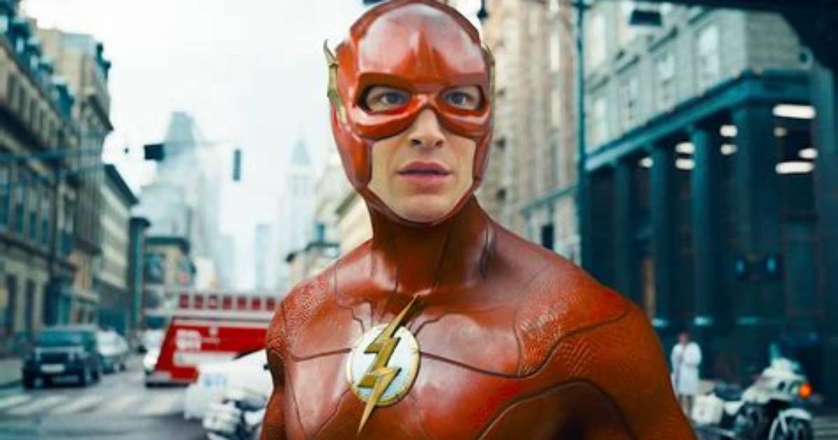 Dc Unveils Brand New Live Action Flash Costume First Look Photos Spark Fan