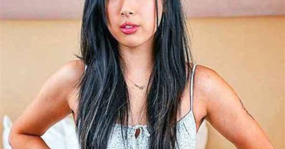Elle Lee Age Identity Verification