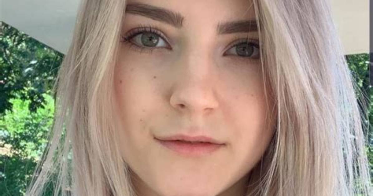 Eva Elfie in Black the Viral Photoshoot Transformation Stunning The