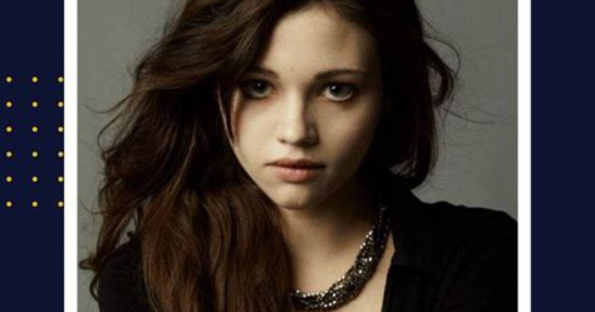 Everything to Know About India Eisley S Boyfriend Henry Thomas and Their High