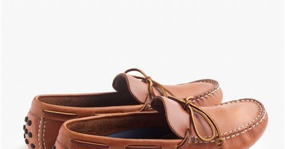 Flight Crew Footwear vs Driving Moccasins
