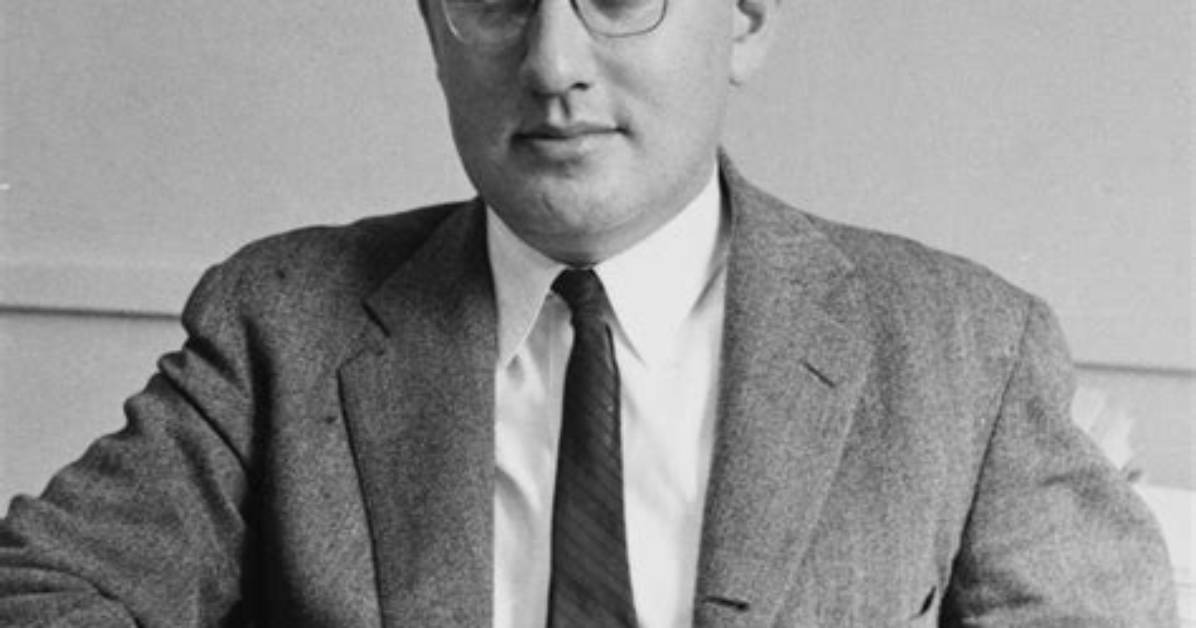 From Harvard Professor to Centenarian Diplomat Henry Kissinger S Life Stature And