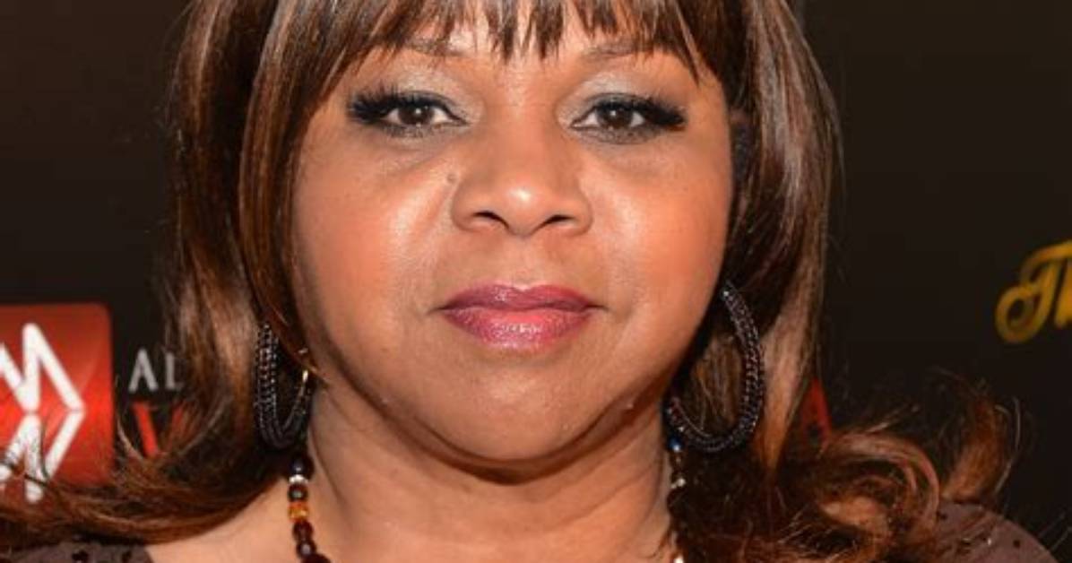 Gary Honors Deniece Williams Photos and Details Behind the Vibrant New