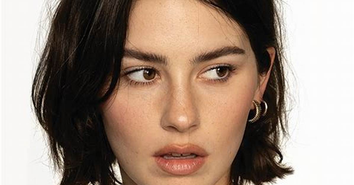 How Gracie Abrams Song Sparked 38