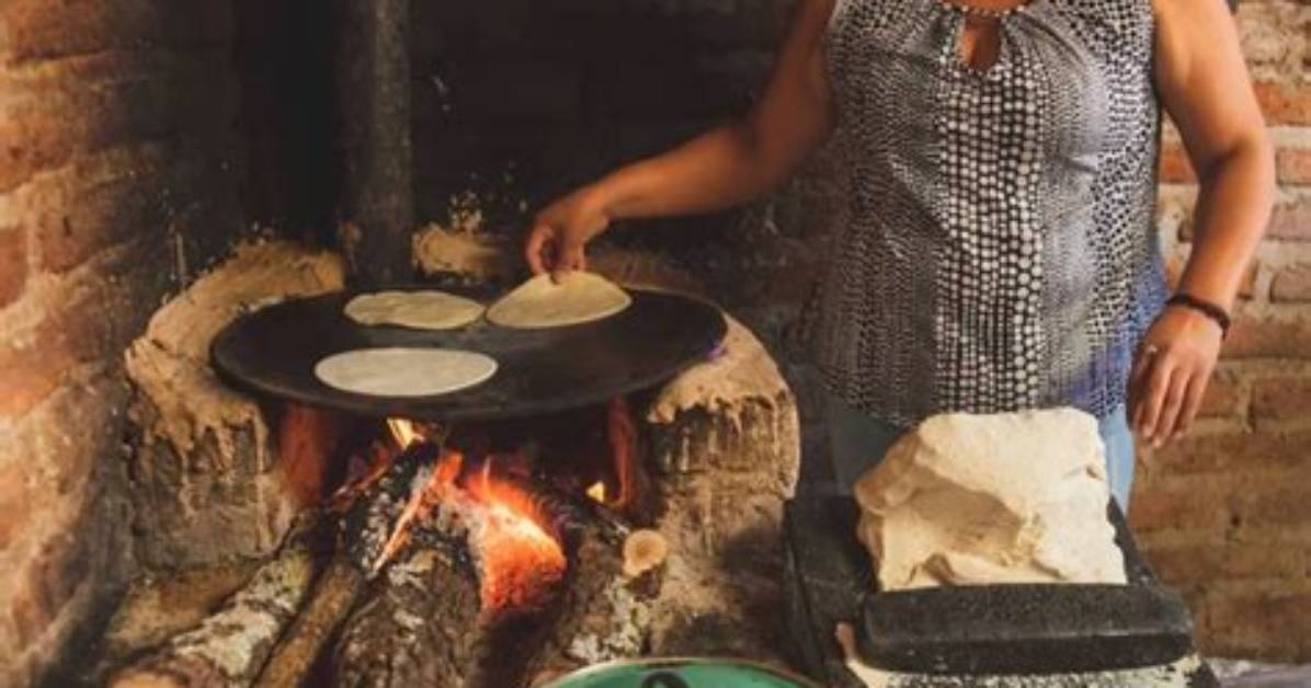 How La Chapina Haciendo Tortillas Became the Web S Most Searched