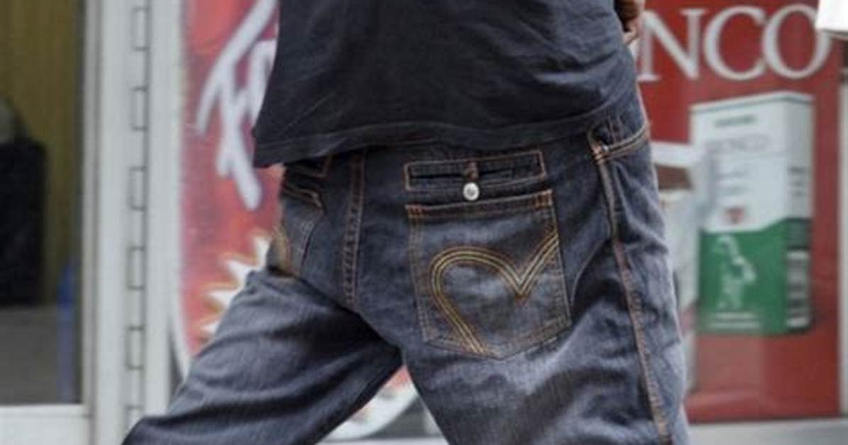 How to Style Baggy Sagging Jeans the Modern Women S Guide to Low
