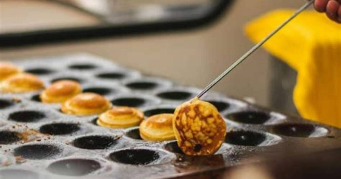 Instagram Ready Bubble Waffles Step by Step Visual Guide to Golden