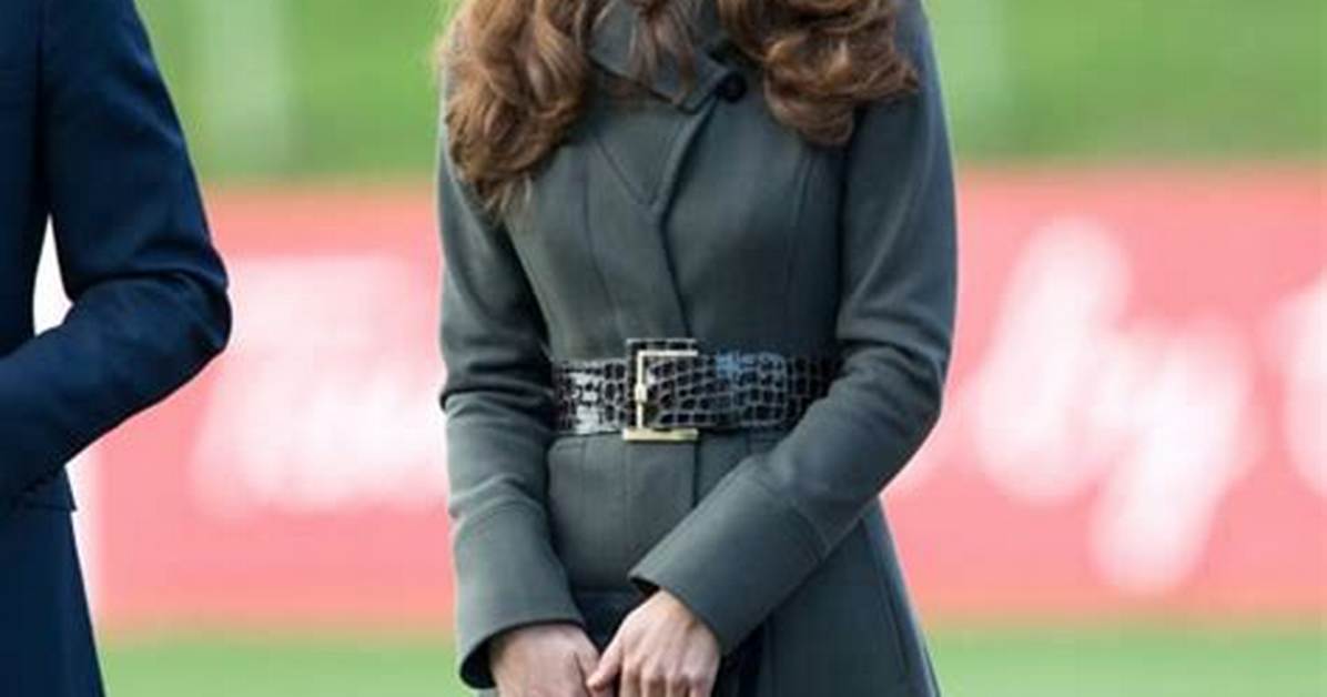 Kate Middleton S Fall Style Formula How Her Belted Wool Dress and Sheer Tights Stole The