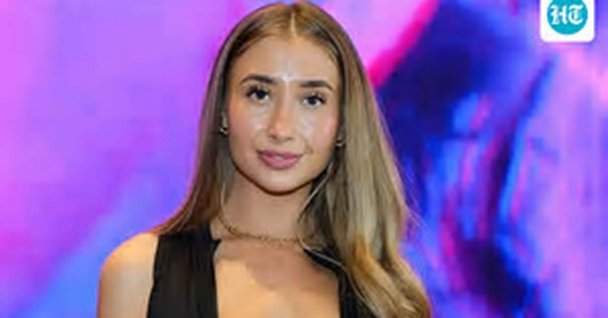 Lily Phillips Fan Nightmare the Chilling Midnight Confrontation at Her