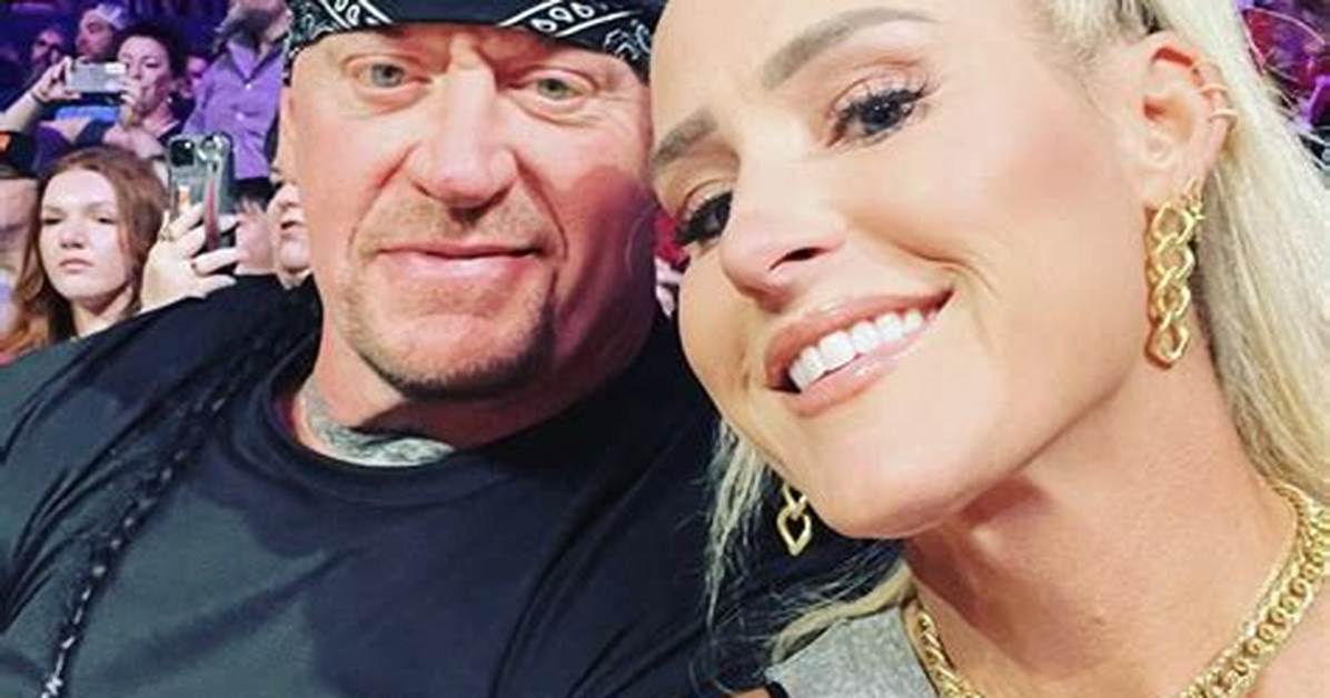 Mark Calaway and Michelle Mccool Combined Net Worth How the Wwe Power Couple Built