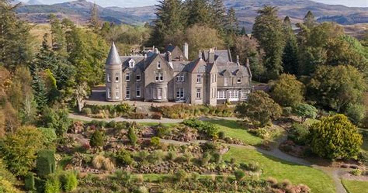 Market Watch Best Country Houses and Castles Listed in Britain