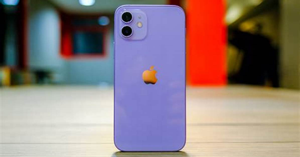 Real Look How Apple S Purple Iphone 17 Holds up in Hand and Under