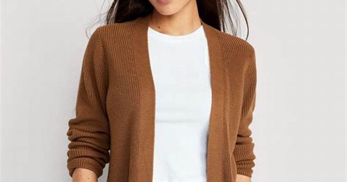 The 30 Old Navy Cardigan That Looks Like a Luxury