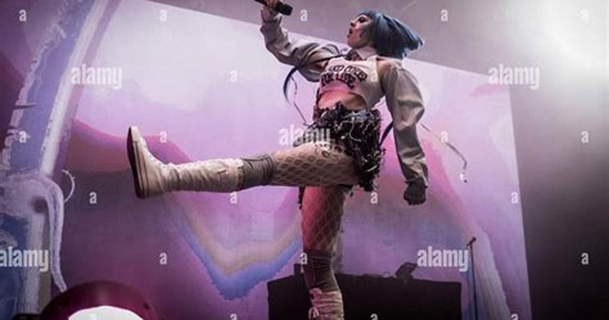 The Evolution of Ashnikko S Live Style from Brit Awards Velvet To
