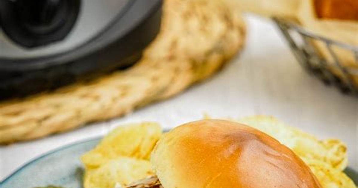 The Slow Cooker Pulled Chicken