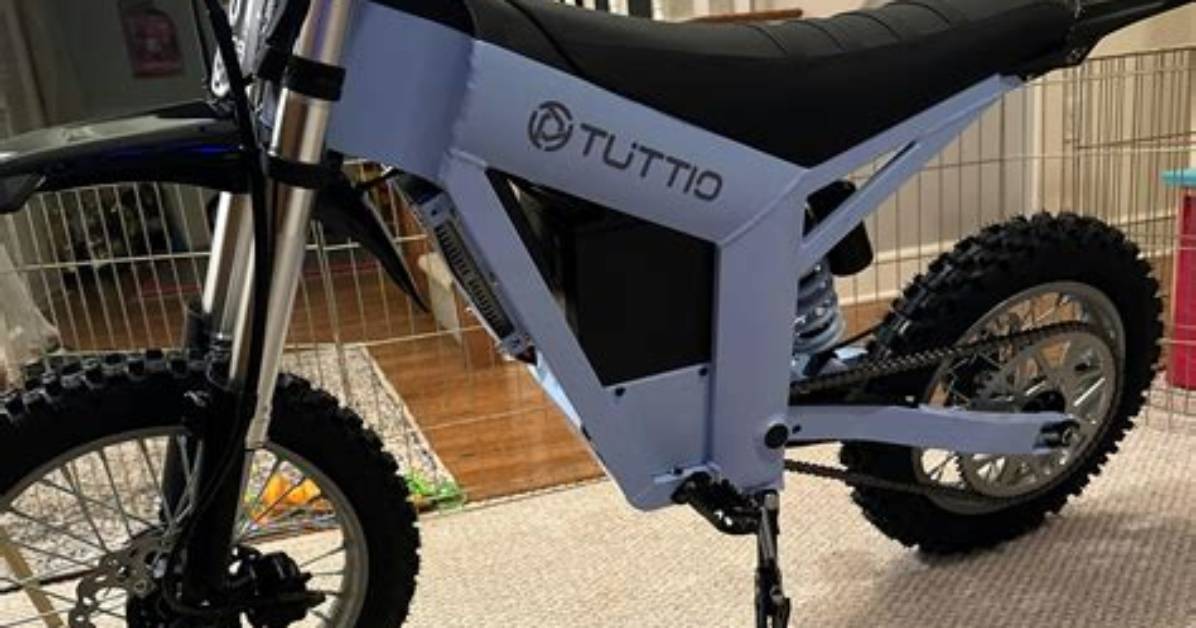 Tuttio Supermoto vs Dirt Bike Wheel Setup Visual