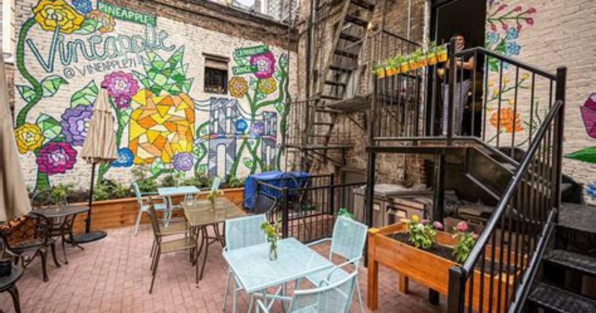 Visiting Vineapple Cafe Brooklyn Heights Hours Menu Seating And