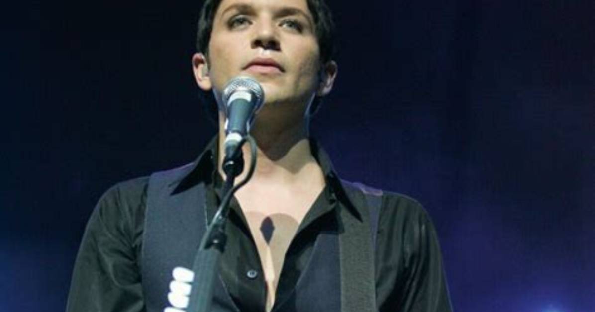 Who Is Brian Molko S Girlfriend Everything Known About His Partners And